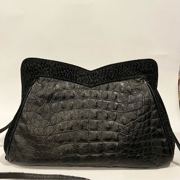 Vintage Genuine Italian Leather Purse - Picture 3 of 8